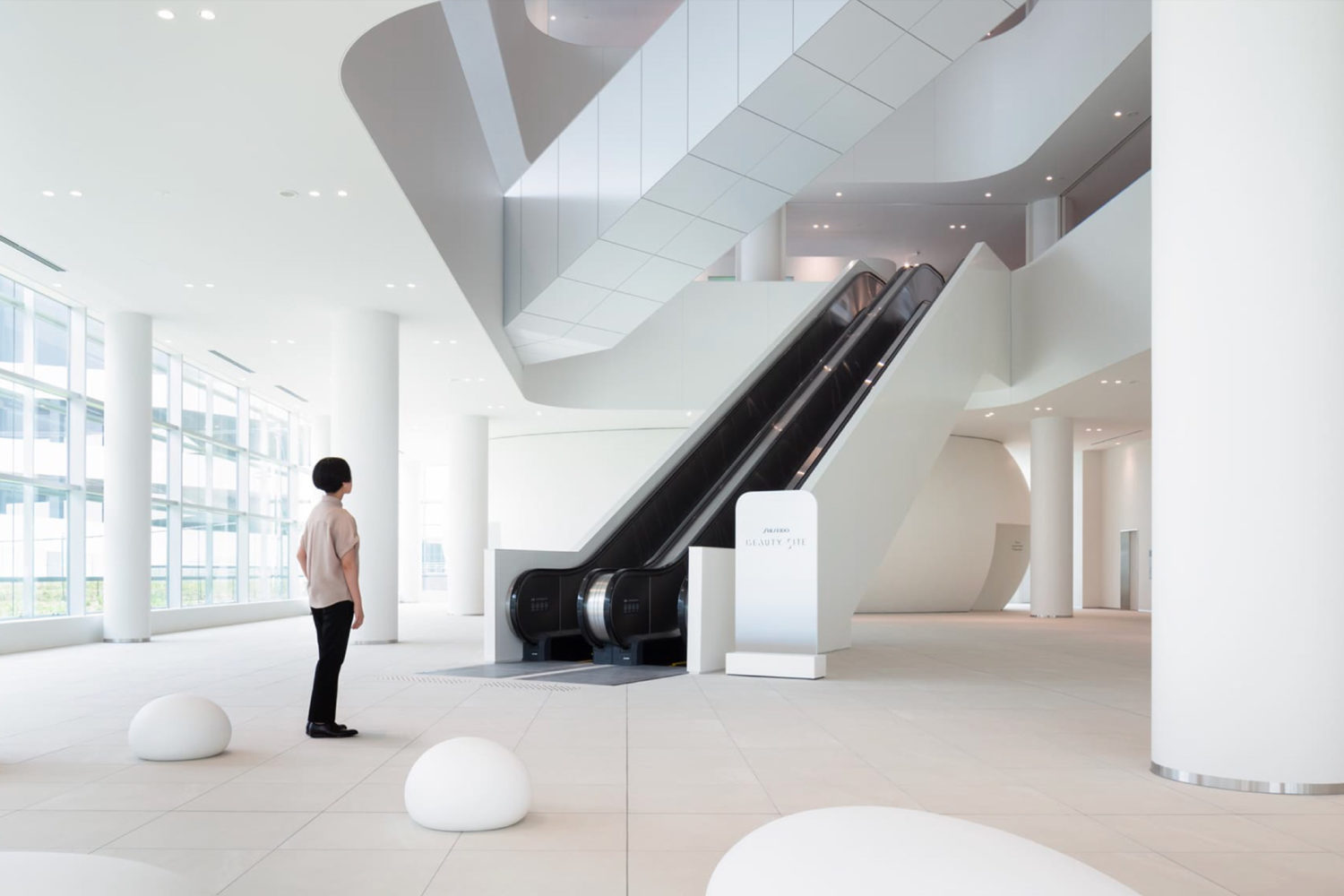 資生堂大阪茨木工場 BEAUTY SITE | TOPPAN SPACE X-ING