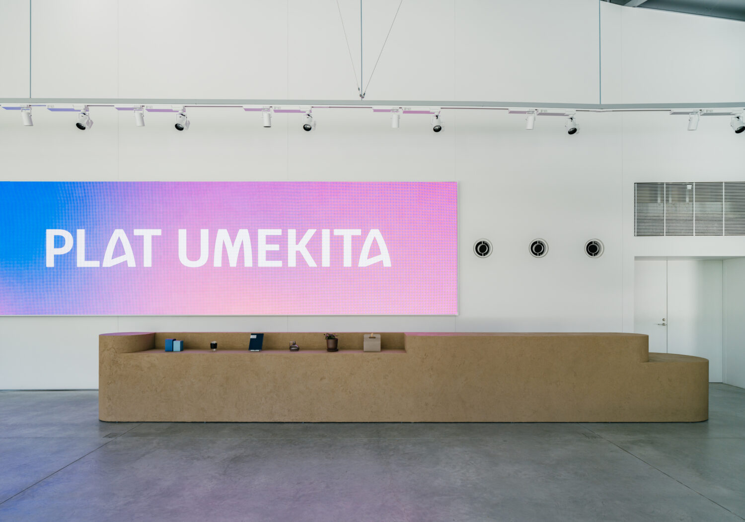 【99】PLAT UMEKITA